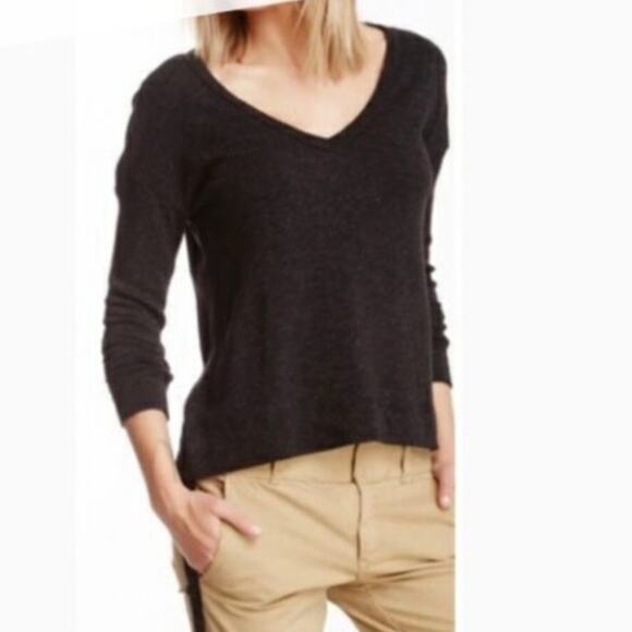 James Perse Drop Shoulder Cotton Blend Long Sleeve V-neck Knit Top - Picture 3 of 9